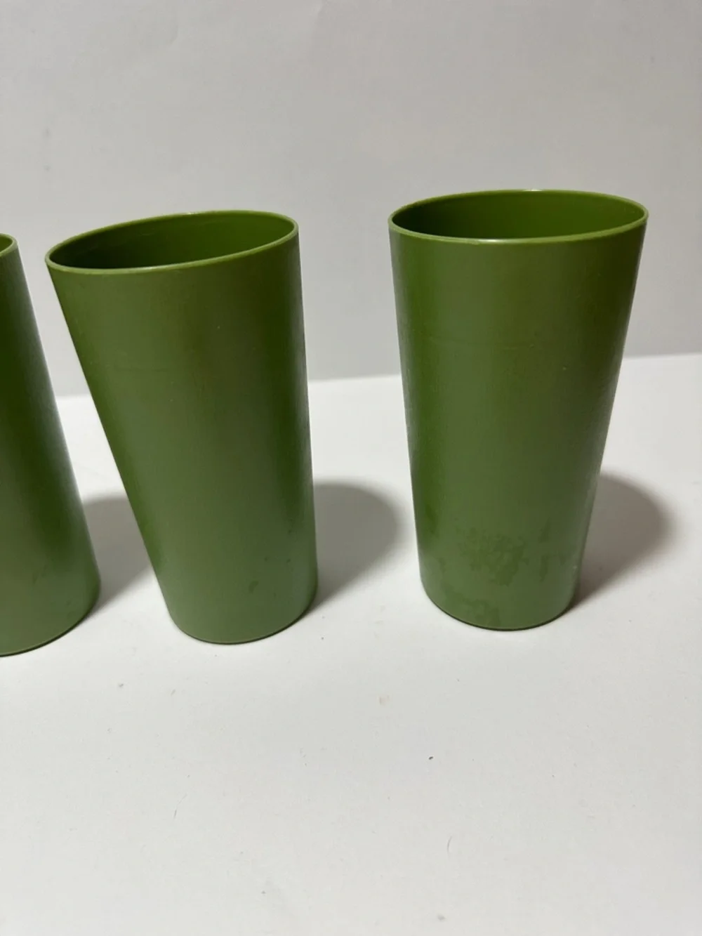 Set of 5 Vintage Plastic Tumblers Mustard Yellow Olive Green Retro Kitchen Cups - Picture 6 of 8